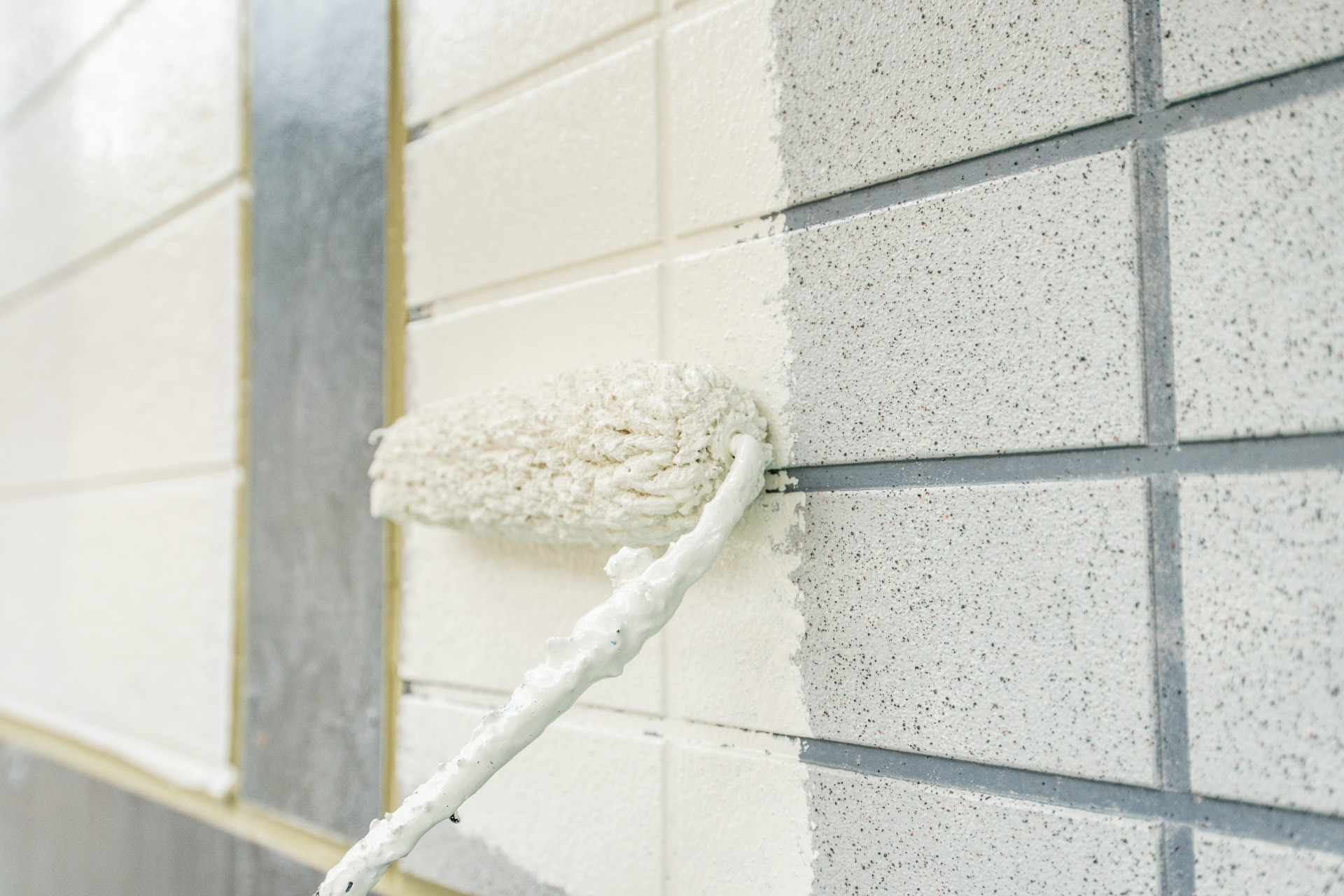 外壁塗装・コーキング改修工事の適性時期（東久留米）